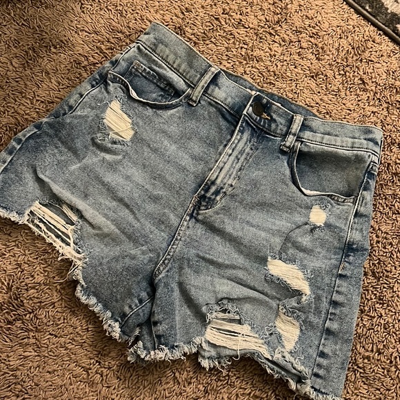 Boyfriend blue Jean shorts - Picture 1 of 3
